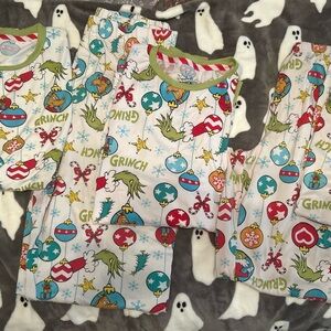 Grinch family pajamas. Women’s medium(8-10)men’s small(34-36)men’s medium(38-40)